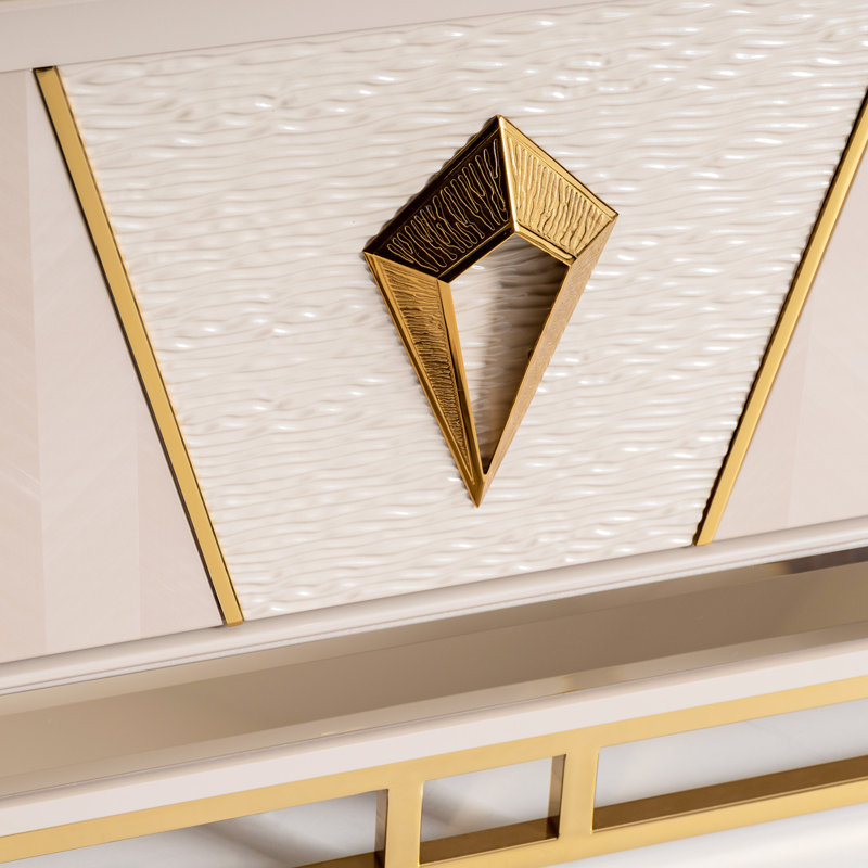 Carmela Media Console