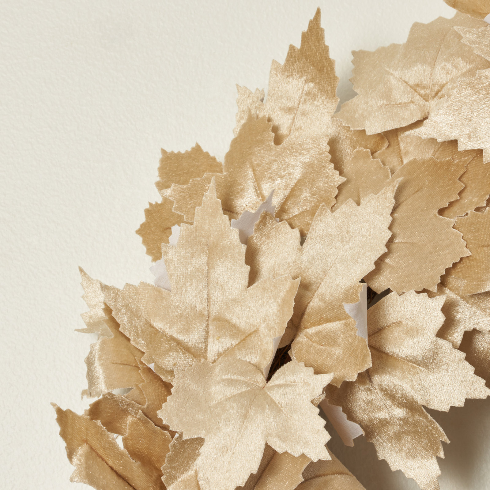 22" Velvet Leaf Wreath