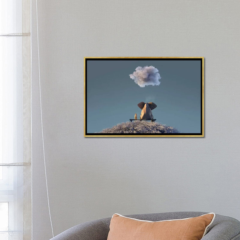 « Elephant and Dog sit on Green Grass Field » par Mike Kiev, reproduction d’art, H 18 po x l 26 po x P 1,5 po, Aucun mat