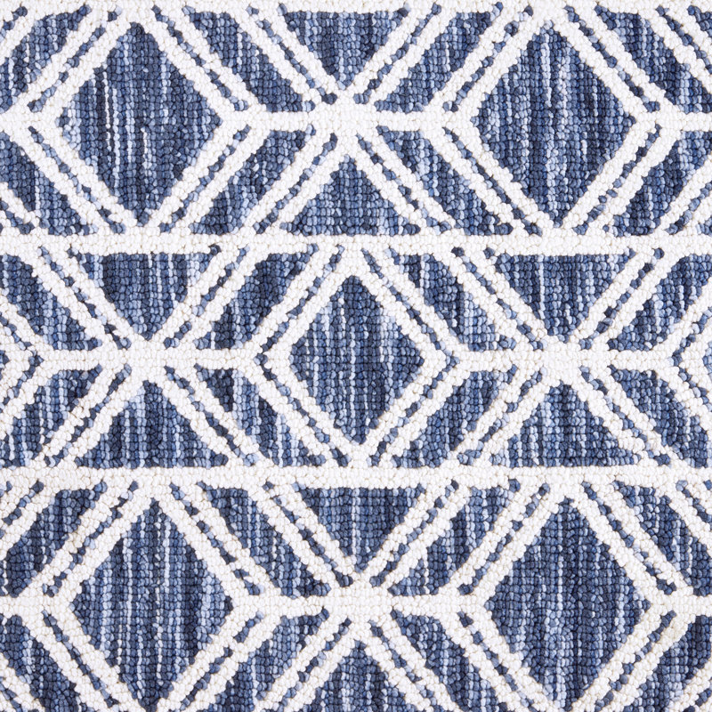 TOWN & COUNTRY EVERYDAY Walker Modern Diamond Everwash Non-Slip Backing Kitchen Mat, Runner 2' x 6', Blue