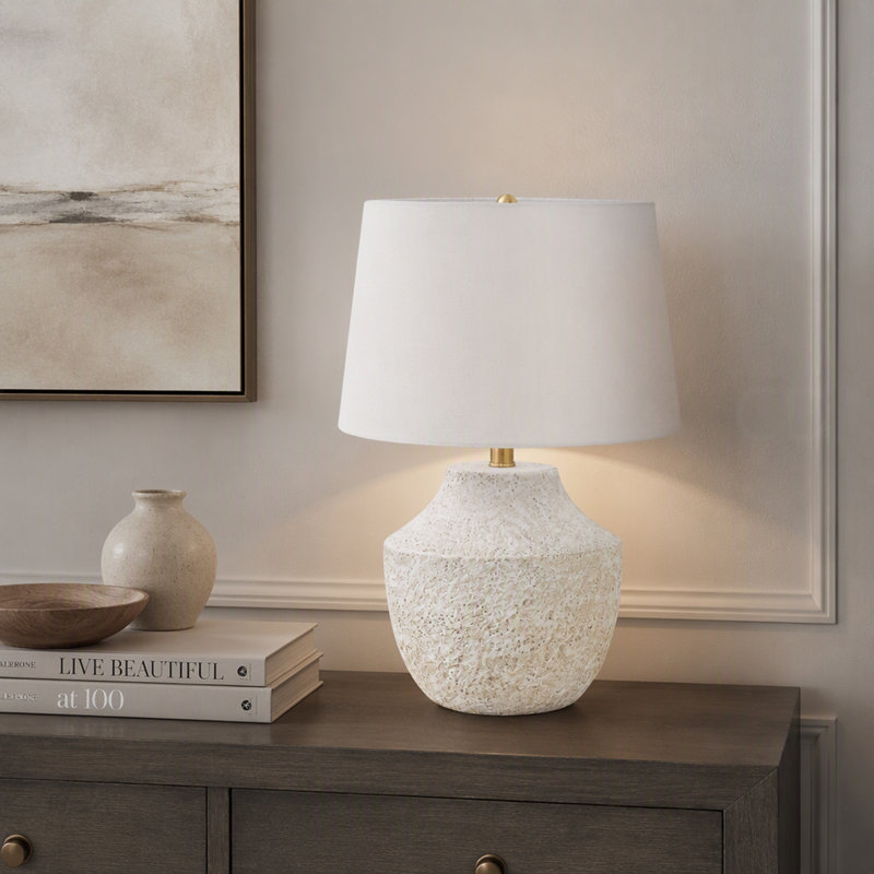 Lampe de table de 50 cm de hauteur, corps en béton crème et abat-jour ivoire/crème, style moderne, Crème