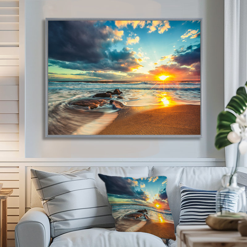 «Beautiful Cloudscape over the Sea», impression, Encadrement argenté, 24" H x 32" W