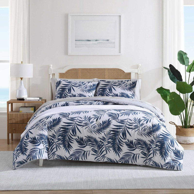 Nautica Marina Leaf Reversible Comforter Set, Queen Comforter + 2 Standard Shams, Navy
