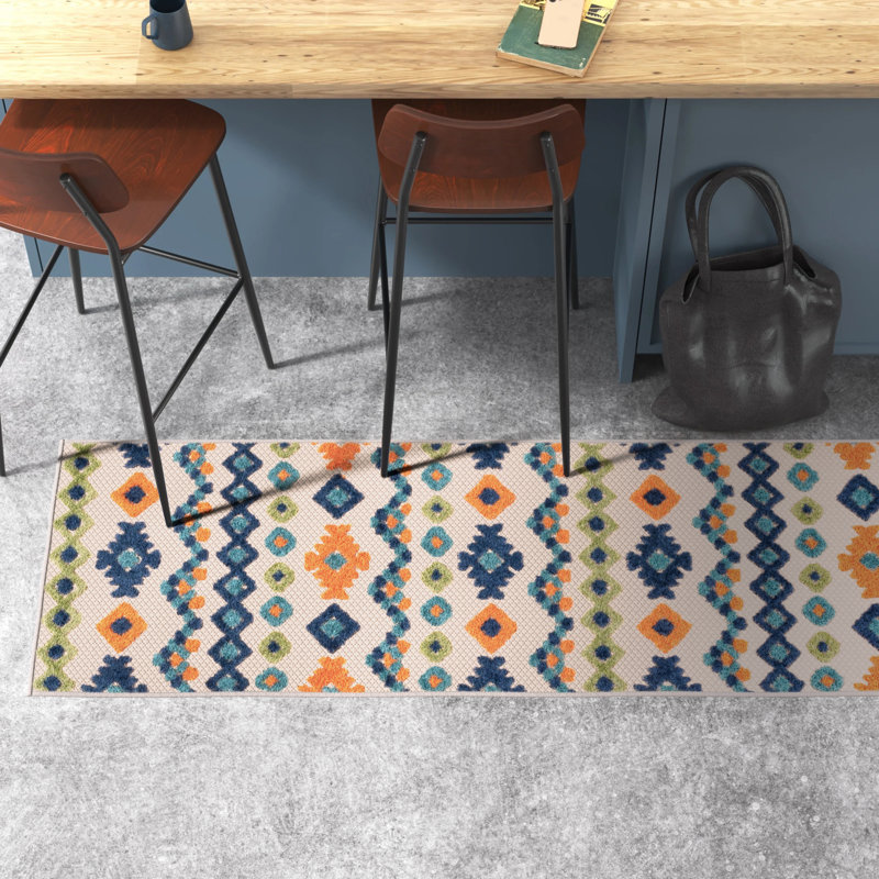 Heston Geometric Indoor / Outdoor Rug, Runner 2' x 7'