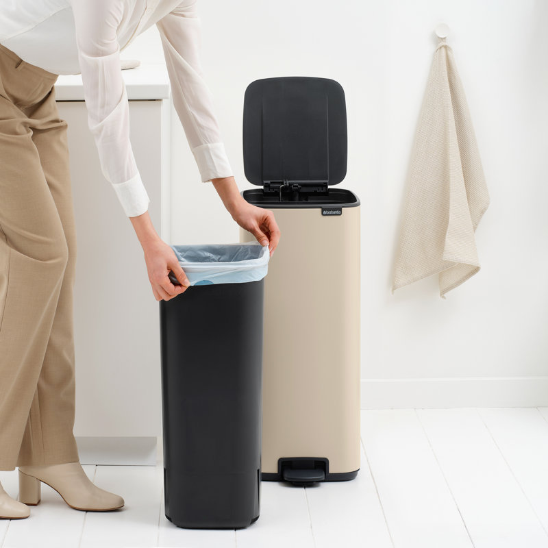 Brabantia 30 Litre Bo Pedal Bin, Soft Beige