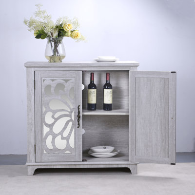 Buffet gris spacieux avec portes en miroir décoratives, grain de bois 3D, pour la vie et les espaces d'entrée Elegant 2 gris acrylique, design creux, utilisation dans plusieurs pièces de la maison