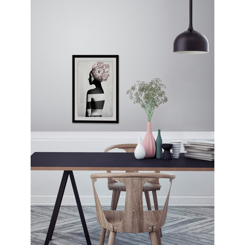 « naked fleur ii », impression encadrée, H 18 po x l 12 po x P 1,5 po