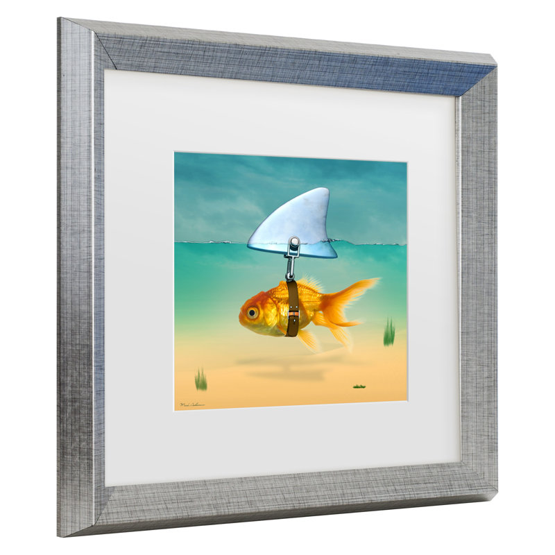 «Gold Fish» encadré par Mark Ashkenazi, Argent, H 19,5 po x l 19,5 po x P 0,75 po