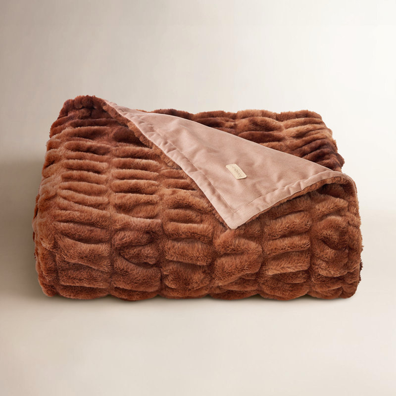 Jeté en fausse fourrure Ruched Bubble, L 60 po x L 80 po, Argile