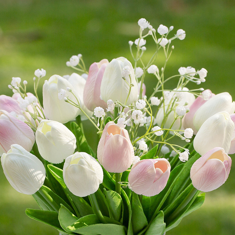 Arrangement floral tulipes dans un vase, Blanc / rose