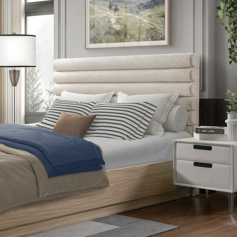 Structure de lit grand en bois avec tête de lit tapissier en tissu Boucle