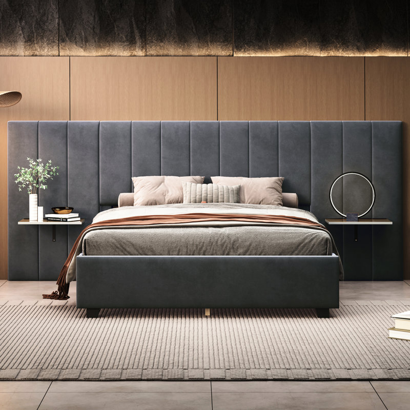 Élégant grand lit tapissier gris, ajoutant du charme à un décor de chambre à coucher moderne avec une touche de luxe, Gris