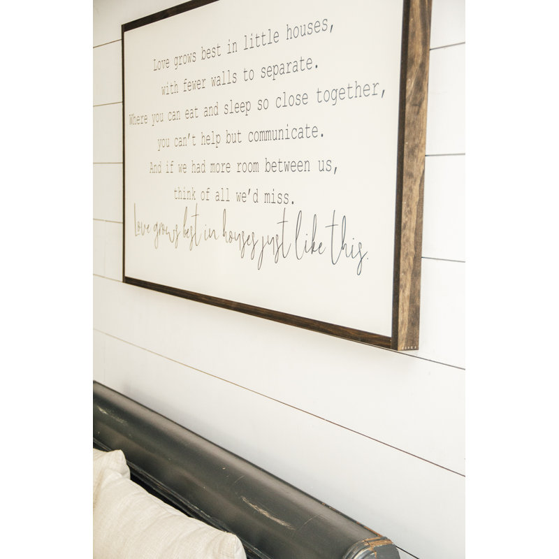 «Love Grows Best In Little House», art mural encadré en bois, Brun foncé, H 23 po x l 45 po x P 1,5 po, Noir