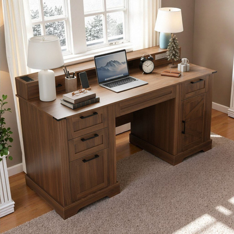 Bureau de direction de style ferme 59,5 po avec station de charge, tiroir classeur, support pour écran et plateau à clavier Syrova 59,5 po