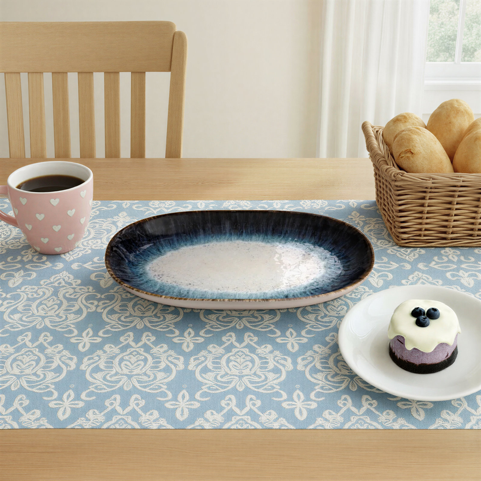 Champlain Oval Platter, 1" H x 7" W x 11.5" L
