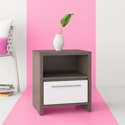 Harland 17.12'' W Nightstand