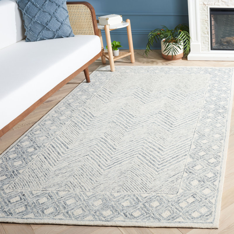 Kestyn Hand Tufted Wool/Cotton Chevron Rug in Gray/Ivory, Rectangle 5' x 8'