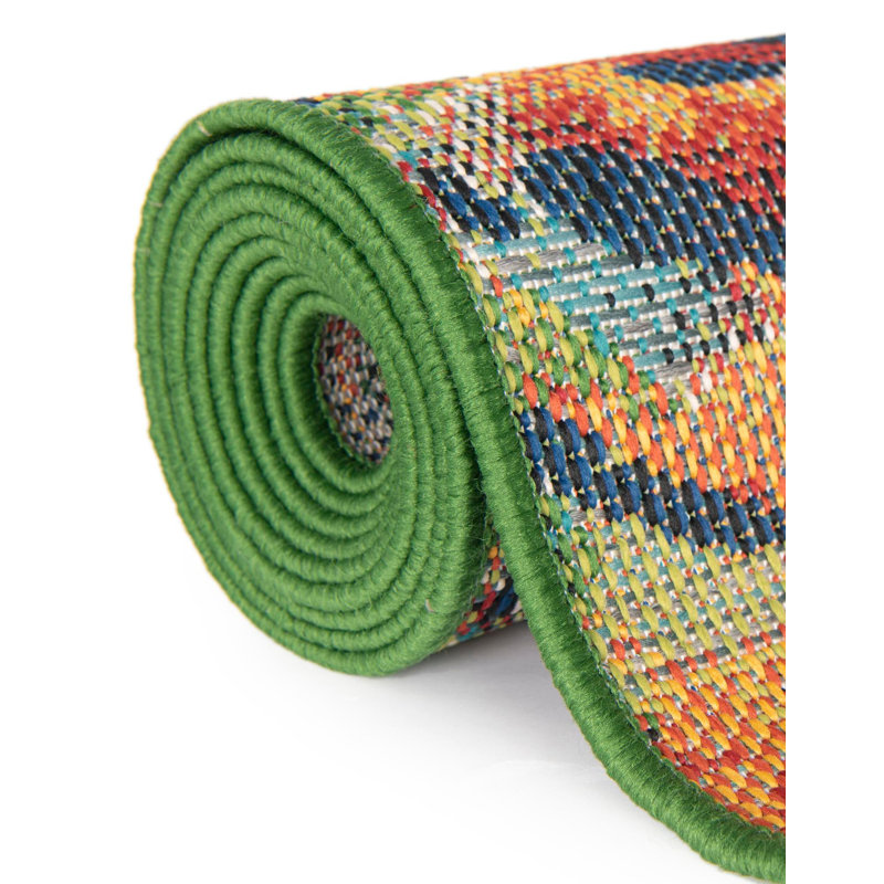 Tapis intérieur / extérieur en polypropylène tissé à la machine Izabella, Rectangle 6 pi 1 po x 9 pi