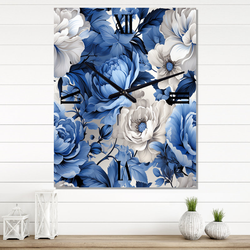 Horloge murale bleue avec motif de roses néo-victoriennes I, Petit