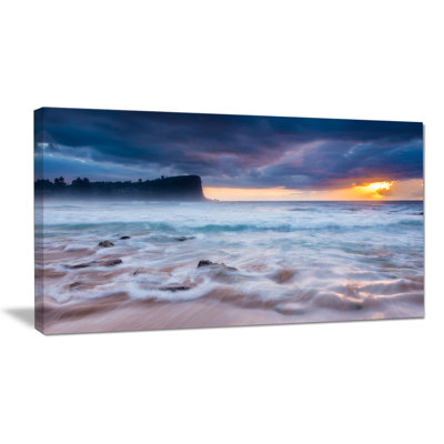 Très grand coucher de soleil avec vagues blanches, reproduction de photo sur toile tendue