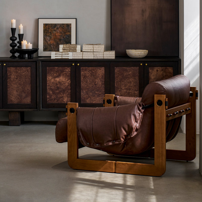 Fauteuil d'appoint enveloppé de cuir rétro brun, chaise longue avec cadre en bois massif pour la chambre à coucher, le coin lecture et le salon