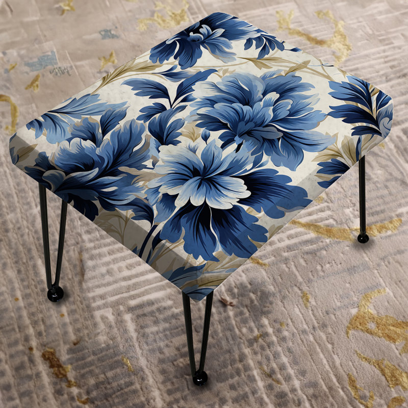 Repose-pieds bleu et blanc damassé à motif floral