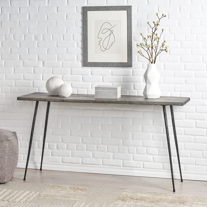 Console grise en bois pour le salon