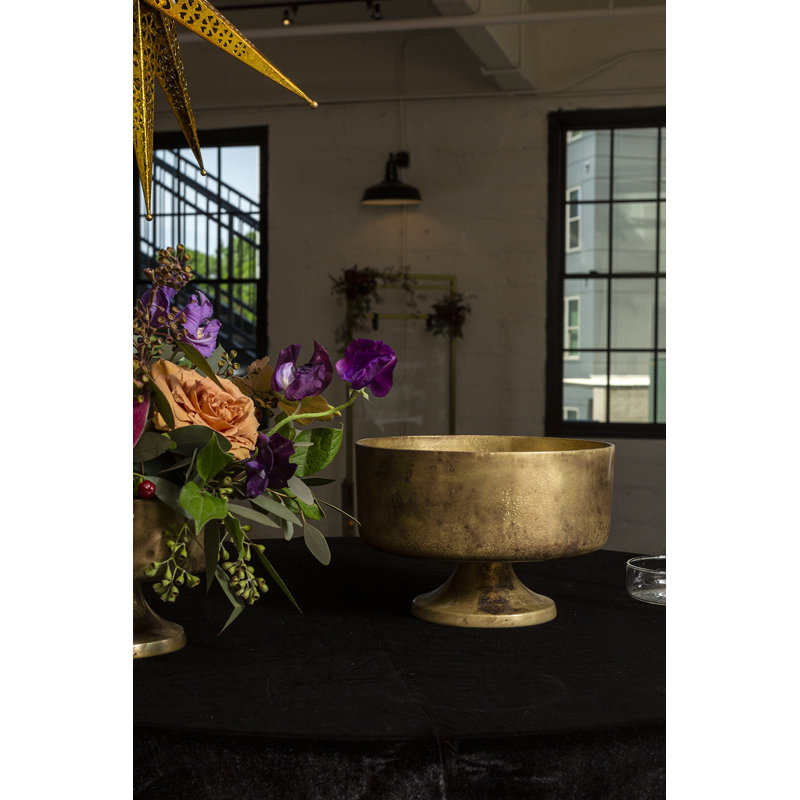 Vase de table en métal Abrams, H 5,25 po x l 8 po x P 8 po