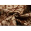 Oreiller en velours de soie Ikat The Cognac & Cream - 20 po x 20 po