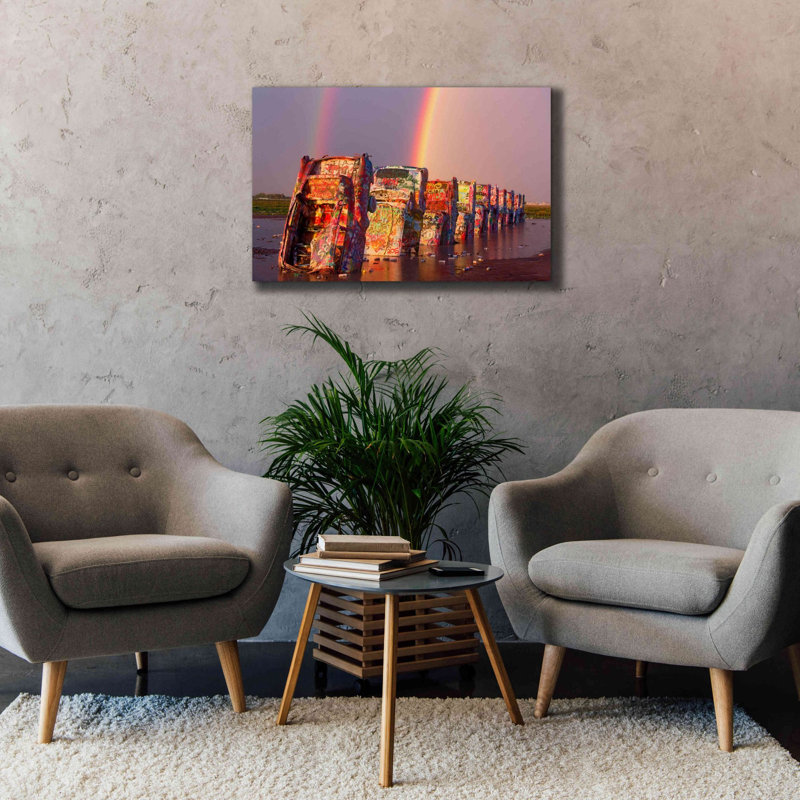 «Cadillac Ranch Rainbow» par Mike Jones, estampe numérique sur toile, H 26 po x l 40 po x P 1,5 po
