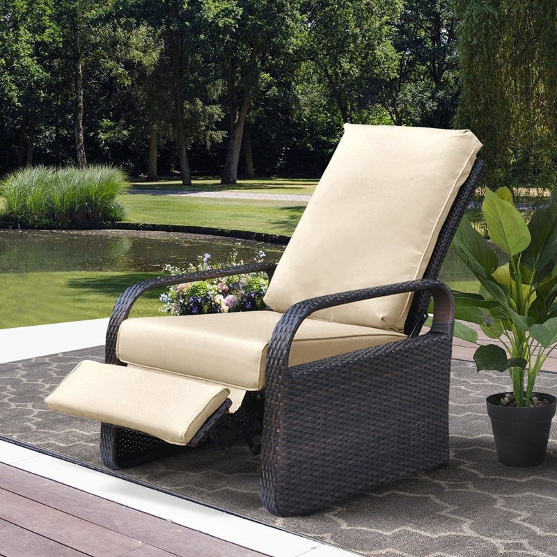 Gesuino Wicker Outdoor Lounge Chair, Brown, Khaki