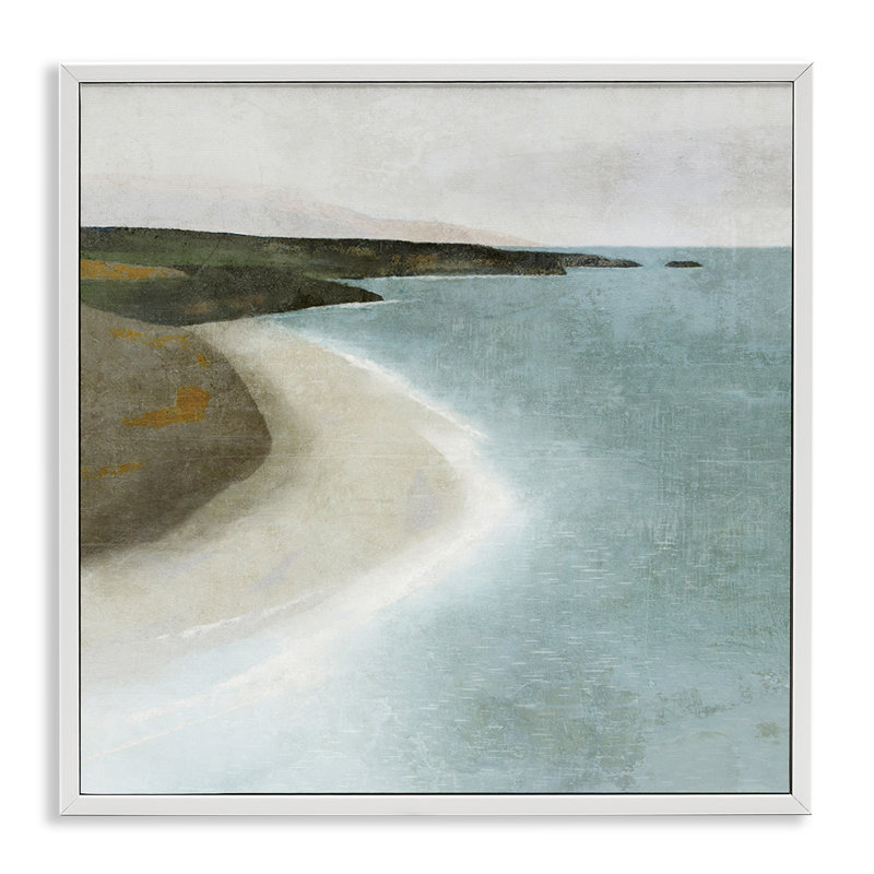 «Simple Serene Coastline», art de la giclée encadrée par Suzanne Nicoll, Estampe numérique encadrée blanc bord de mer
