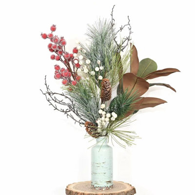 Branche d'hiver de 26 po artificielle dans un vase, feuilles de magnolia fermier, aiguilles de pin givrées, baies rouges, pomme de pin, arrangement floral avec longue tige pour les décorations de table de centre de table de bureau à domicile