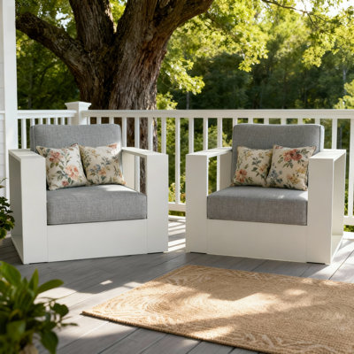 Outdoor Lounge Chair