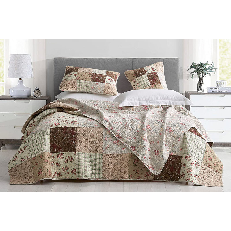 Pre-Washed Floral Patchwork Cotton Quilt Set, Queen Quilt + 2 Standard Shams