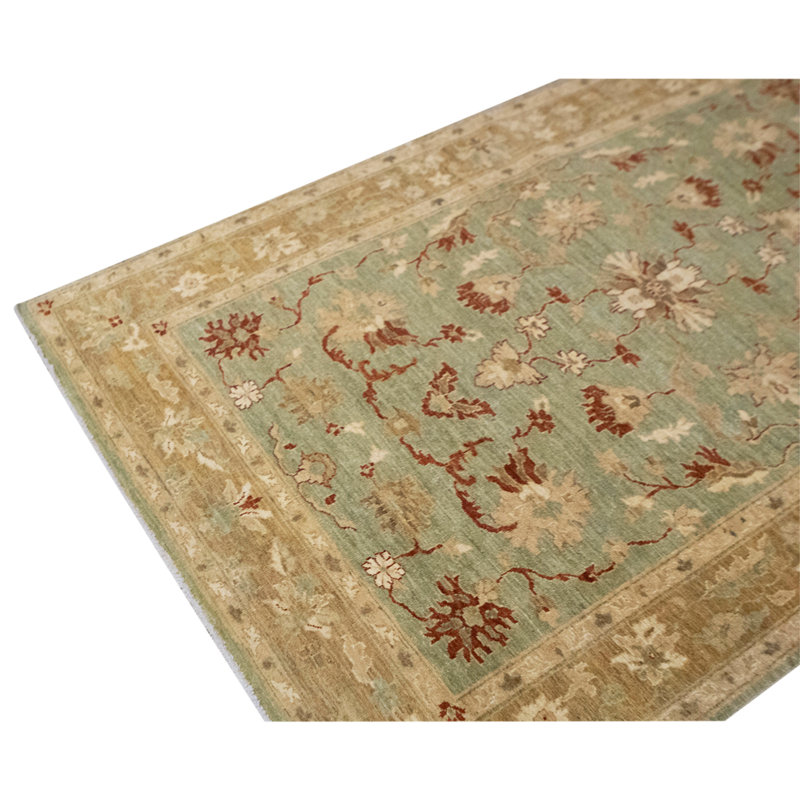 High-Quality Hand-Knotted Pistachio And Gold Area Rug
