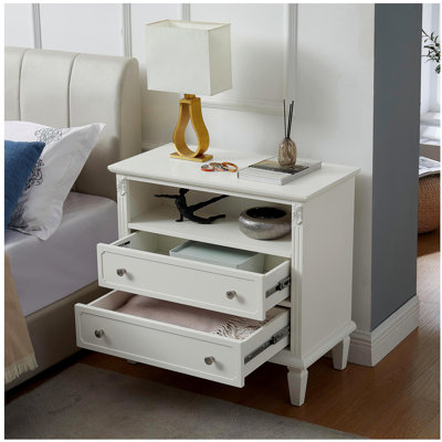 Table de chevet commode à 2 tiroirs avec station de charge, table de bout Farmhouse avec ports et prises USB, table d'appoint cannelée avec pieds en bois massif pour chambre à coucher