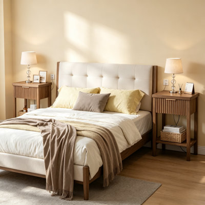 Ensemble de 2 tables de chevet cannelées avec station de recharge, tables d'appoint en bois avec tiroir et tablette de rangement ouverte, tables de chevet de style ferme moderne pour chambre et salon