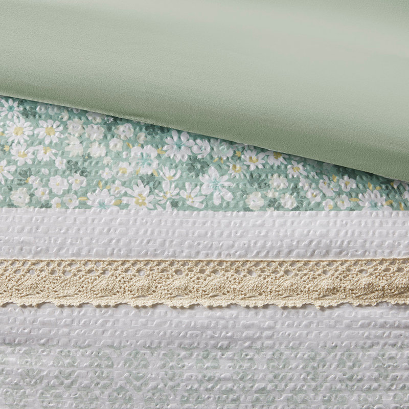 5 Piece Seersucker Comforter Set With Throw Pillows