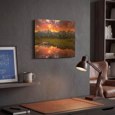 « Coucher de soleil sur Black Ponds - Parc national de Grand Teton », par Darren White. Tableau mural en métal doré, 40,6 x 30,5 cm.