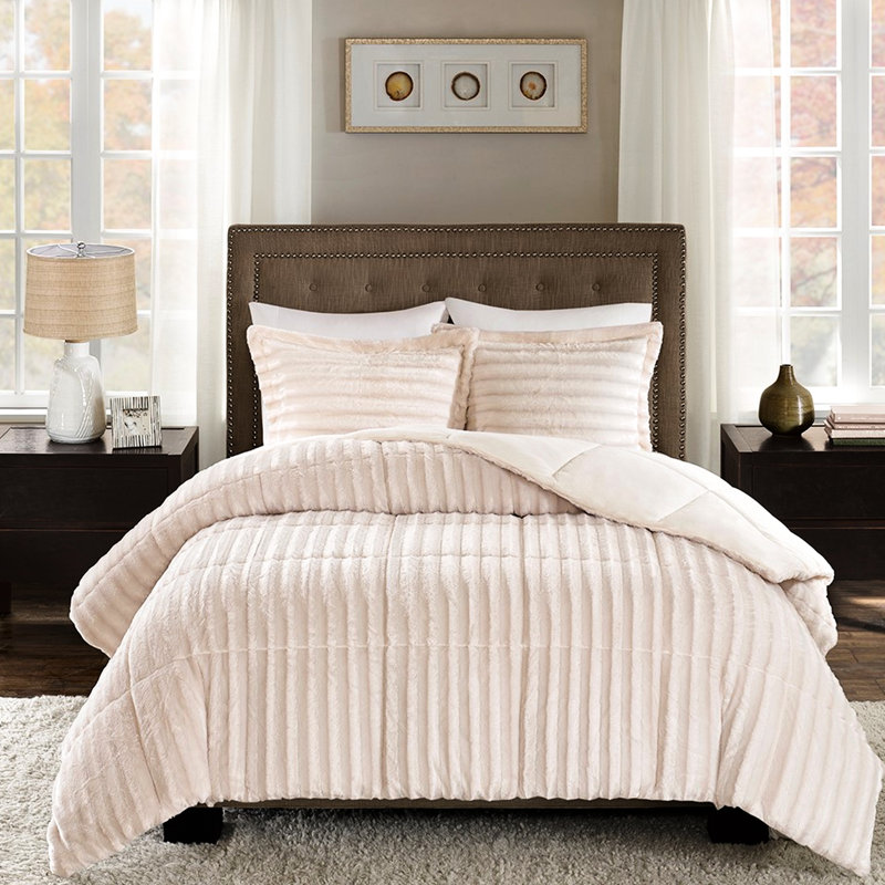 49ec327d5 Comforter