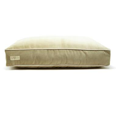 Signature Pillow/Classic Bed Fable Pets Tofu Small (18 W x 24 D x 4 H)