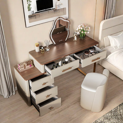 Liezel Vanity
