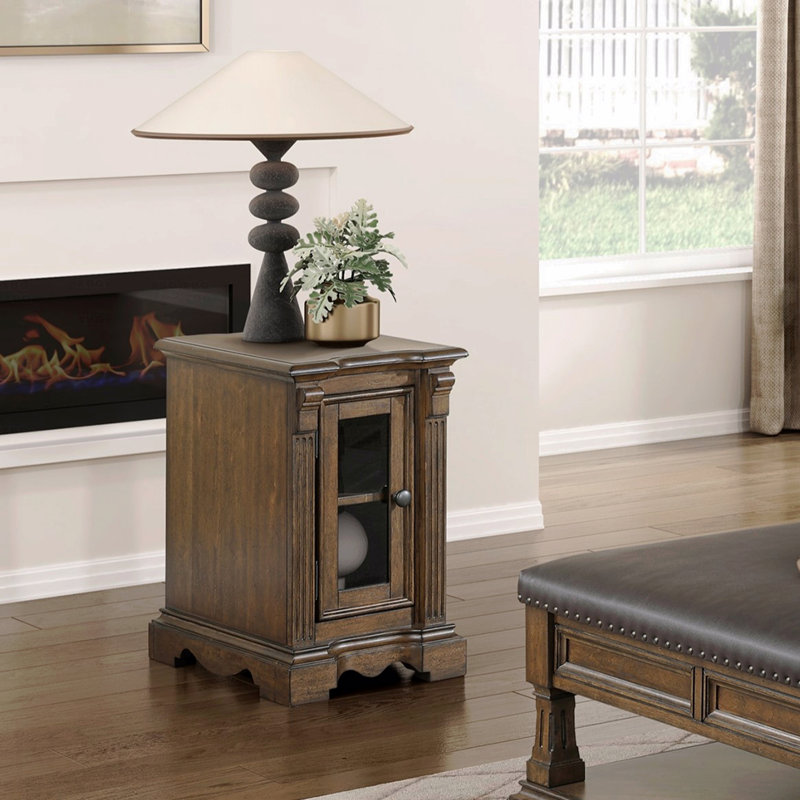 Table de chevet classique au fini brun classique 1Pc avec ports de charge intégrés et tablette réglable