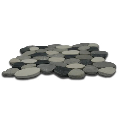 Carreaux de galets CNK Tile, mélange de blanc, noir et gris, découpés - Carton de 11 feuilles (11 pi²)