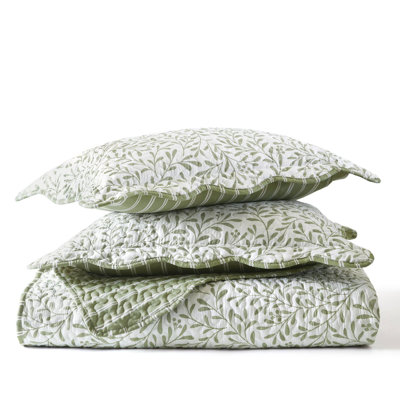 Elegant Sage Green King Bedding Sets, Polyester Quilt With Scalloped Edge For Home Comfort