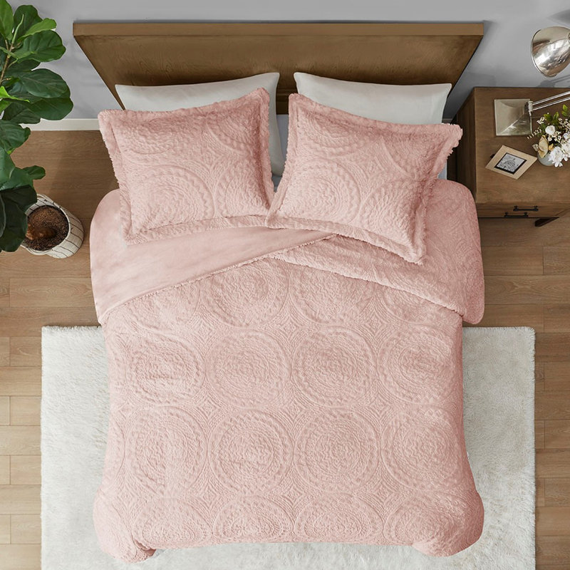 Édredon simple Blush - fausse fourrure médaillon brodé