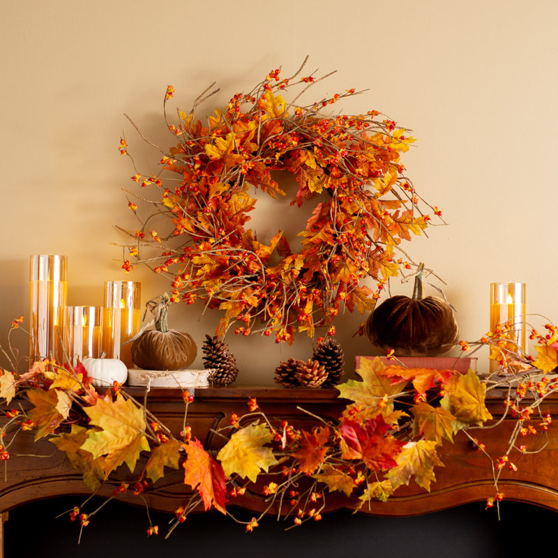 Faux Maple Garland, 8' L