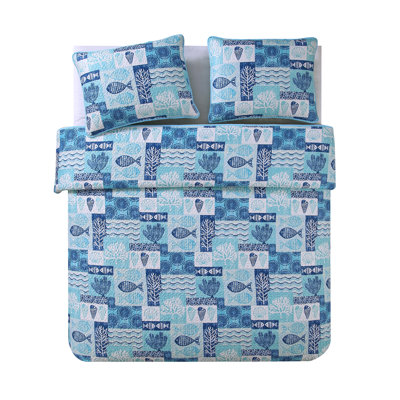 Pinsonic Patchwork 3-Piece Sea Life Reversible Quilt Set