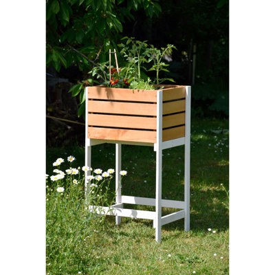 Aakilah Wood Elevated Planter